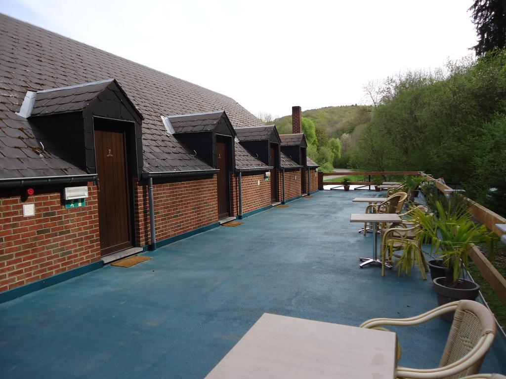Auberge De La Lesse Celles  Exterior photo