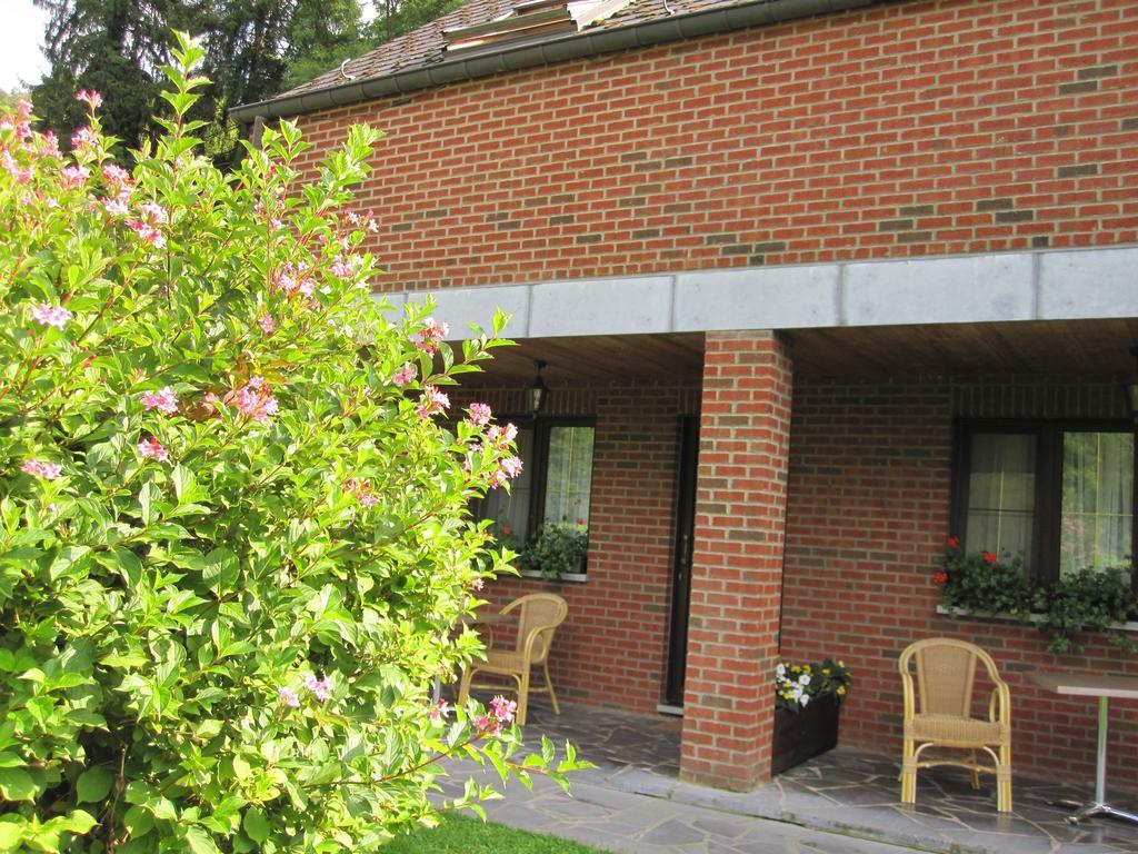 Auberge De La Lesse Celles  Exterior photo